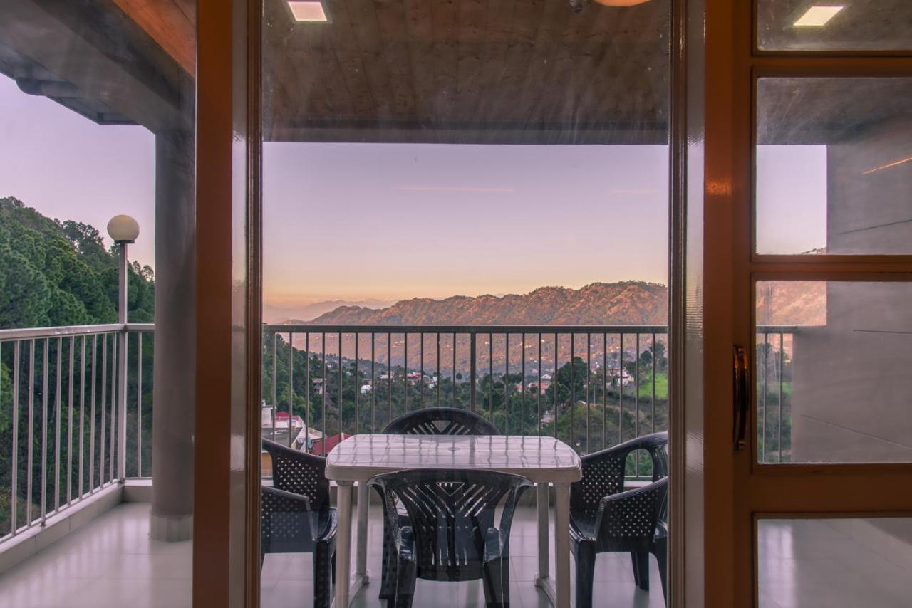 Bed and Breakfast Terrace Retreat Kasauli Exterior foto